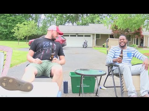 Black or white, relax and have a beer!