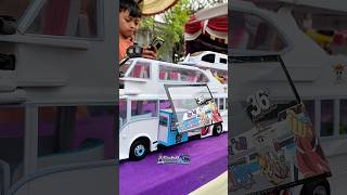 Download lagu Miniature Meatball Racing Bus mp3