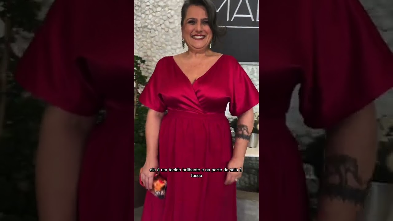 Watch Now Vestido Plus Size Festa Acetinado Longo Manga Curta Vestido Plus Size Festa Acetinado Longo Manga Curta