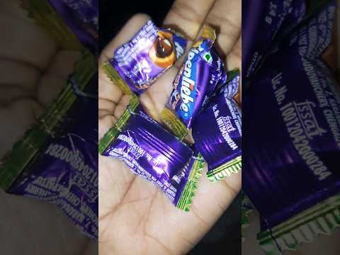 blue packet me dhamaka hogya #foodvideos #yumme #food #eating #chocolate #shorts