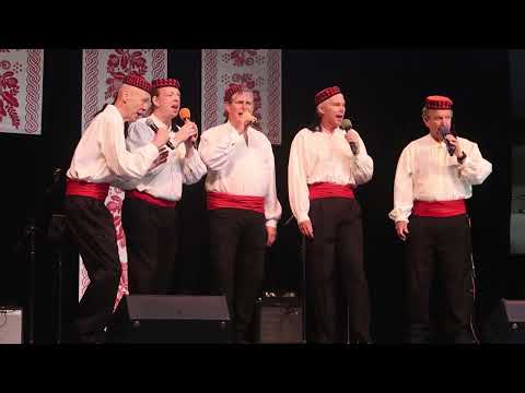 KlapaDooWopella ,  Men's group singing traditional songs with the Dalmatian harmony   MVI 5670