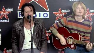 The Rainband play Sirens live on Virgin Radio Italy.