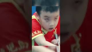 Download lagu Wah gila anak kecil jago banget main tennis meja! mp3