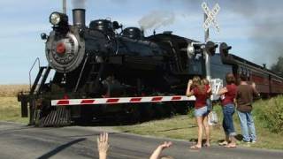 preview picture of video 'Strasburg Steam Engine Past Spectators'