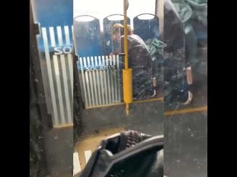 Beograd 16.03.2022 god. Linija gradskog prevoza br. 95 Testiranje uzorka od posledica "žute kiše" 😉