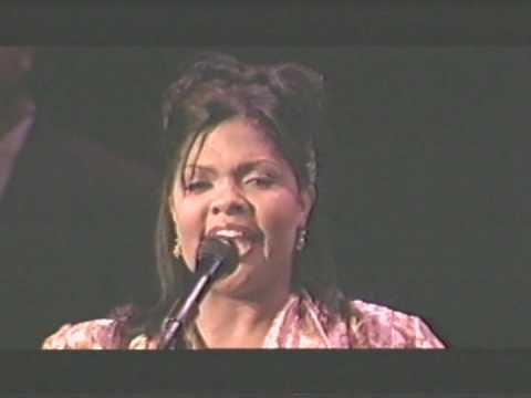 CECE WINANS - ALABASTER BOX (LIVE)