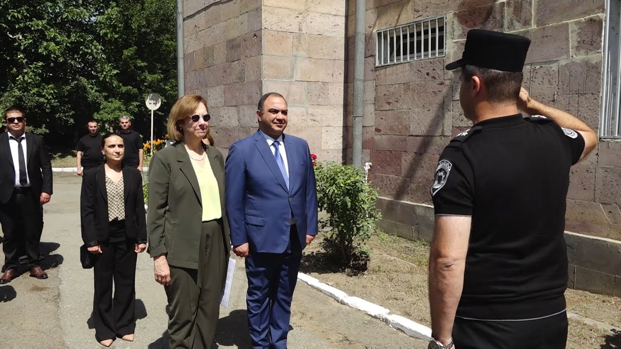 ԱՄՆ դեսպանատան հերթական նվիրատվությունը Պարեկային ծառայությանը. ՆԳ նախարարն ու ԱՄՆ դեսպանն այցելել են Սյունիքի մարզ