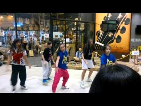 NeoN SHINee combo hello and lucifer 290711