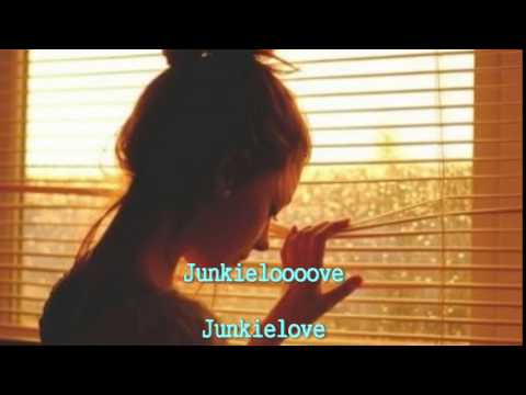 Summer Cem - Junkielove