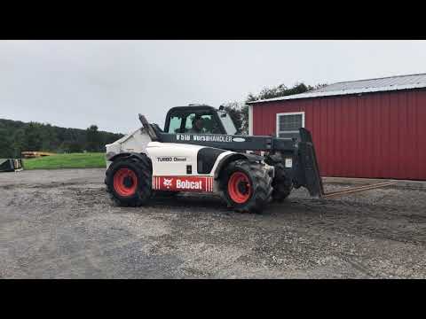 Bobcat V518 Telehandler