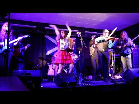 Celtic Chaos - ein fantastischen, wilden, wohlklingender Haufen -Another Kind of Celtic Inspiration