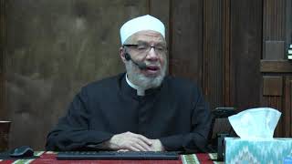 صورة القراءة من المصحف أثناء التراويح/الاثنين/(2021/4/5م)فتاوى على الهواء مباشرة