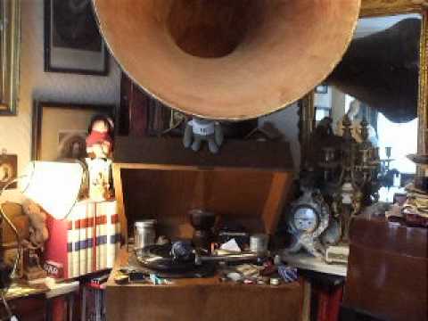 "From Here to Shanghai" (Irving Berlin)  Sung by 'Gene Greene & Peerless Quartette Victor  18242