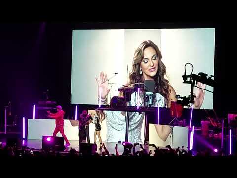 Raymix y Mariana Seoane 3 minutos en vivo desde el Teatro Metropolitan Ciudad de México. 04/Jun/2023