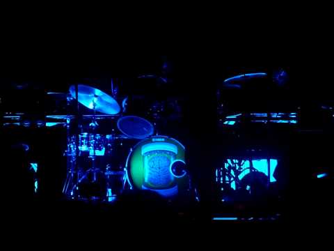 Pearl Jam - Spectrum - show intro into Animal - 10/28/09