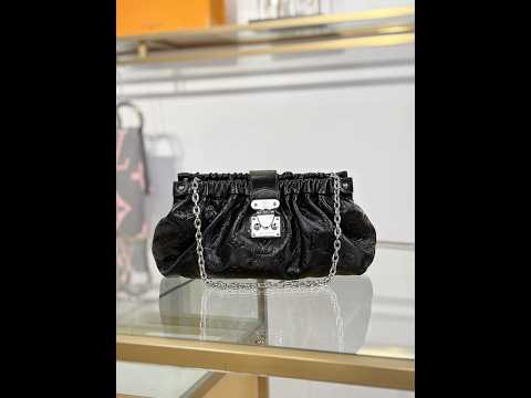 Louis Vuitton POCHETTE SLING M27822 Black Replica Handbag