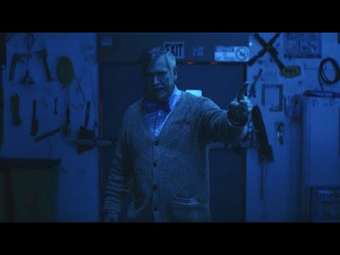 Black Friday (Clip 'Bruce Campbell Plans to go Down with the Ship')