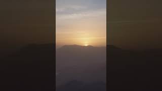 lever du soleil sur le Baïgura vu du pic d'escondray