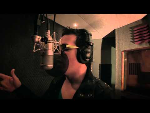 leo El Poeta de la musica urbana- Se Siente video oficial ( exclusivo by reeckoo el poeta)