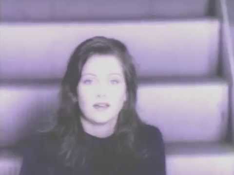 Videoclip de Living in Danger (Principle Mix) — Ace of Base
