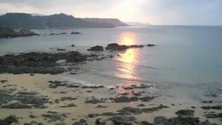 preview picture of video 'Playa de LAS LLANAS (Muros del Nalón) Asturias'