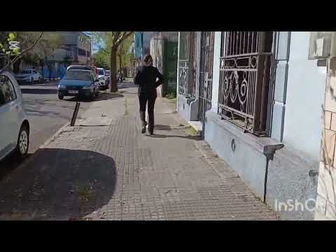 Barrio La Comercial: recorrido por sus calles y el legado de Luis Suárez 🏫🏫⚽️⚽️