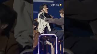 Every member wants a piece of Youngjae 🤭🤭🤭 #got7 #got7_python #youngjae #got7youngjae