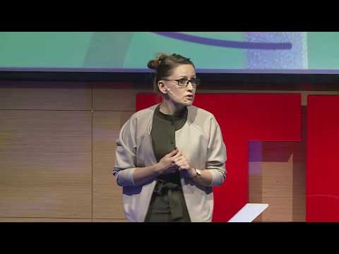 , title : 'Minimalizm to życie na własnych warunkach  | Katarzyna Kędzierska | TEDxKatowiceSalon'