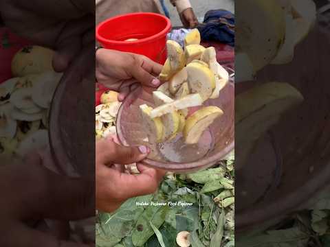 Fresh Guava Fruit Chaat | Best Amrood Chaat | Ultimate Food Street #youtubeshorts #viral