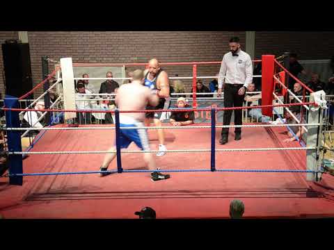 Fight 06 - Liam James VS Gareth Baldwin