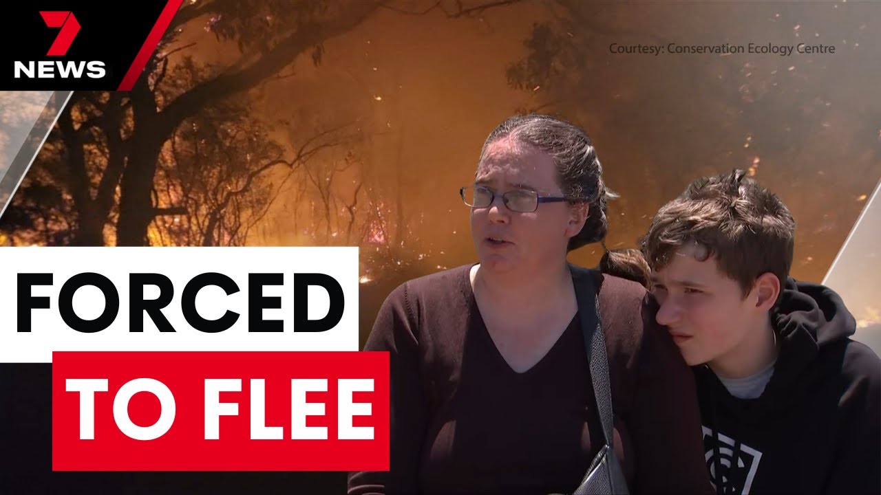 Family forced to flee new bush fire emergency at Cape Otway | 7NEWS