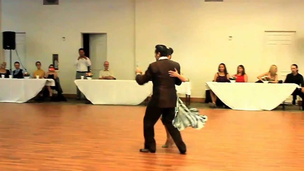 Anel Marron & Alexander Sossa interpretan El Misionero