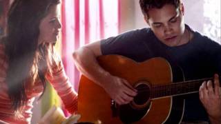 Drew Seeley and Selena Gomez - New Classic (acoustic short version)