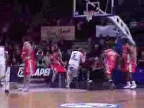 20 15-12-07 BCO-Gent - Flitsende pass van Ivory naar Van Ros