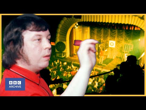 1975: ALAN EVANS - The Rhondda Darts LEGEND | Nationwide | Classic Sport | BBC Archive