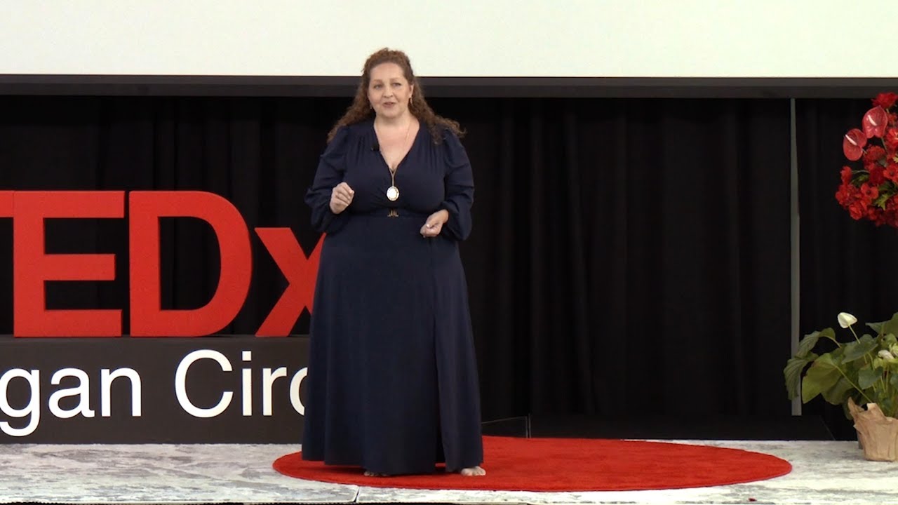 Melissa Hunt on stage