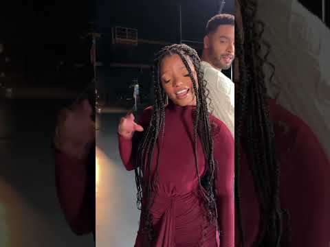 Halle Bailey 🤝🏾 Regé-Jean Page.