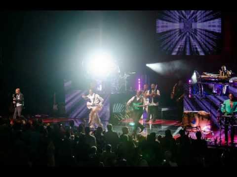 "SATURDAY NIGHT" - EWF Earth Wind & Fire 1976