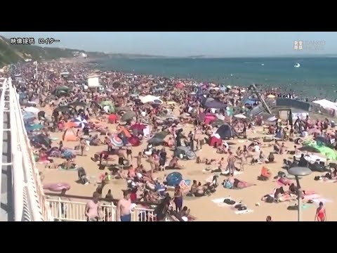 Las playas británicas son un caos, con muchos bañistas, atascos, basura y peleas