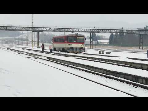 Príchod osobného vlaku do stanice Brezno
