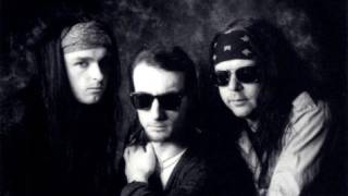 All Living Fear * Crimson