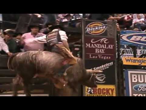 Smokin Joe bucks Jody Newberry - 05 PBR Finals