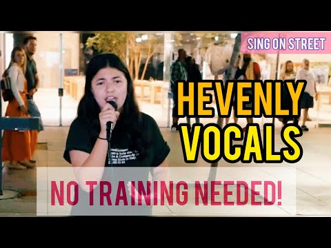 💗The Voice of an Angel: Street Singer's Epic Cover!💯Walkup Singer🍀Whitney Houston - Run to You