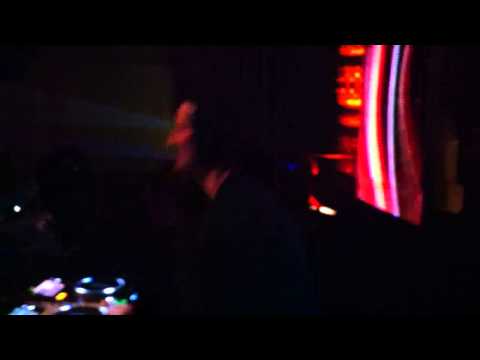 Erick Eerdhuizen solo @ sold out Sundaypeople