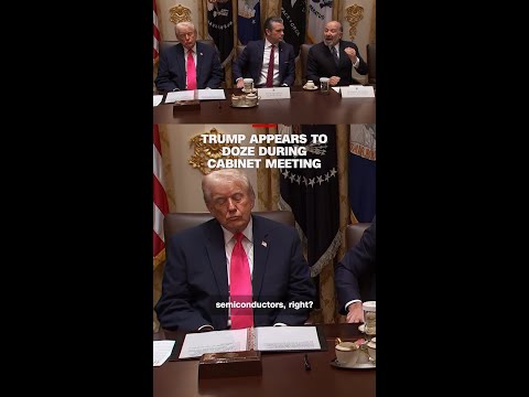 Trump appears to doze during cabinet meeting