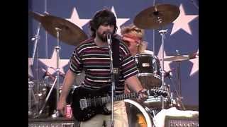Alabama - If You&#39;re Gonna Play In Texas (Live at Farm Aid 1986)