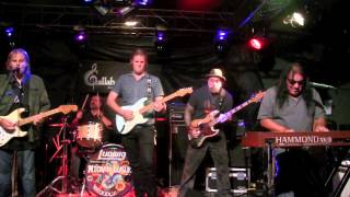 ''ROCK ME BABY'' - WALTER TROUT BAND @ Callahan's, Aug 2015