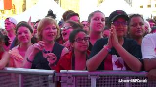 WE Day Canada - Alex Nevsky: Les coloriés