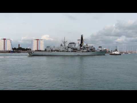 HMS St Albans Arriving Home