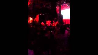 Bebel Gilberto- Cada beijo:)